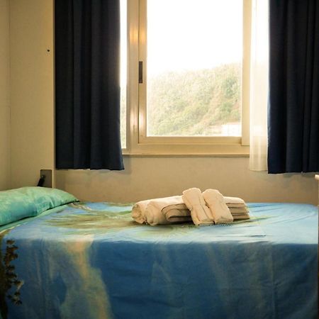 Mare Roccia Beachfront Apartment Taormina Buitenkant foto