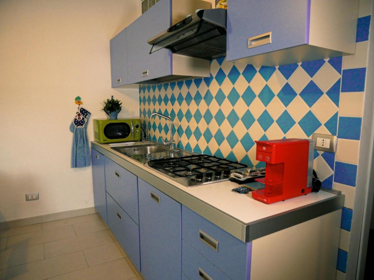Mare Roccia Beachfront Apartment Taormina Buitenkant foto